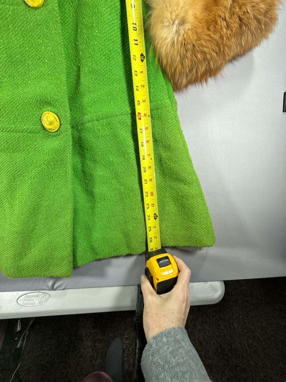 Vintage Green Wool Fur Collar Coat With Yellow Buttons - Picture 4 of 16